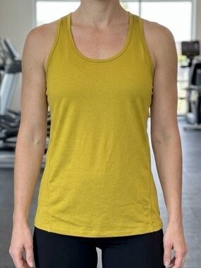 Icyzone Athletic Racerback Tank Top Mustard Yellow Sz M Workout Gym Run Yoga EUC